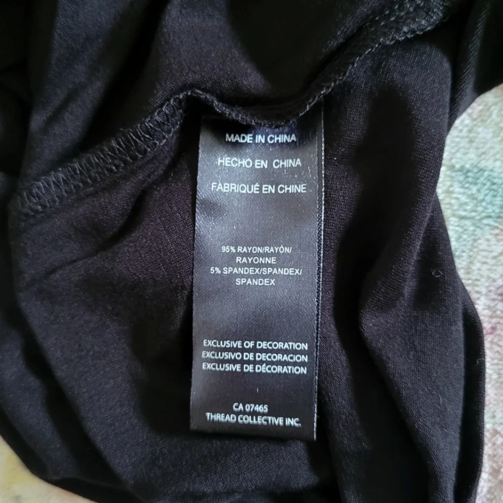 bebe Black🖤 Top with Silver🤍 O-Ring Detail - NWT - Picture 9 of 15